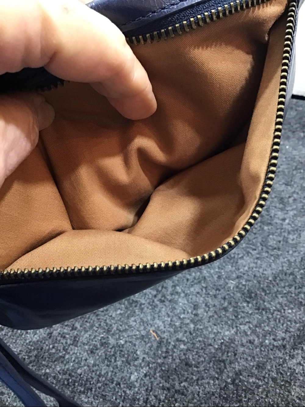 Hobo Int Classic Navy Leather fold over Wristlet Clutch - Picture 4 of 11